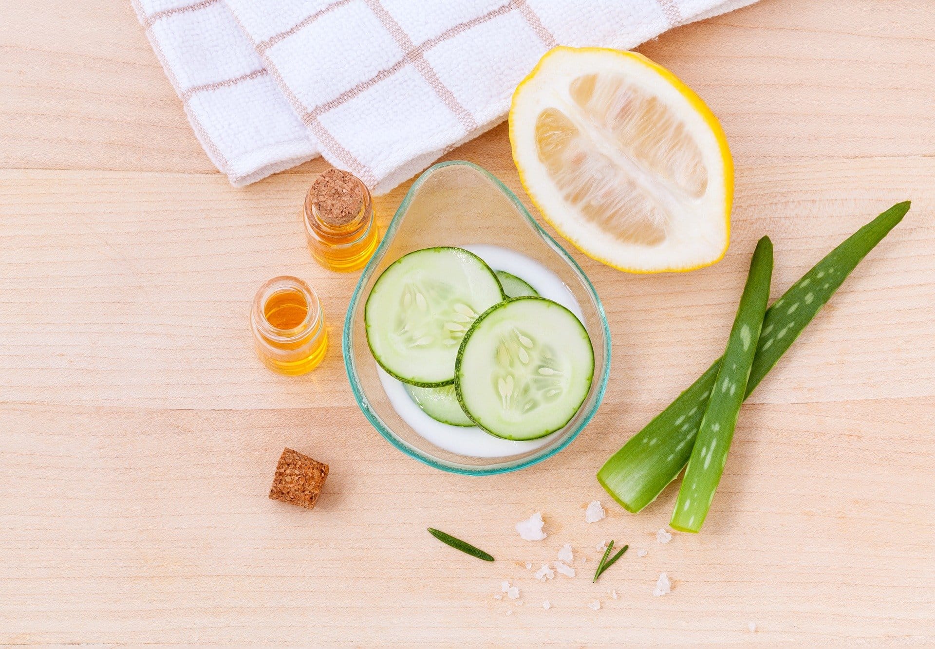 toner-906142_1920 19 Vitamin C Eye Creams For Under Eye Dark Circles