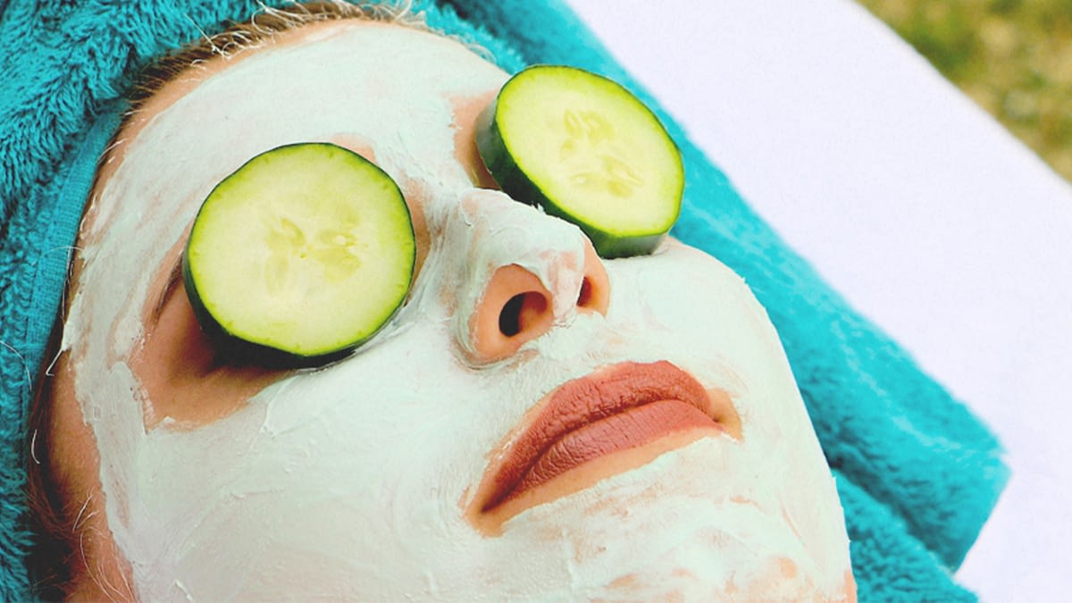 why-do-people-put-cucumbers-on-eyes-dark-circles-free